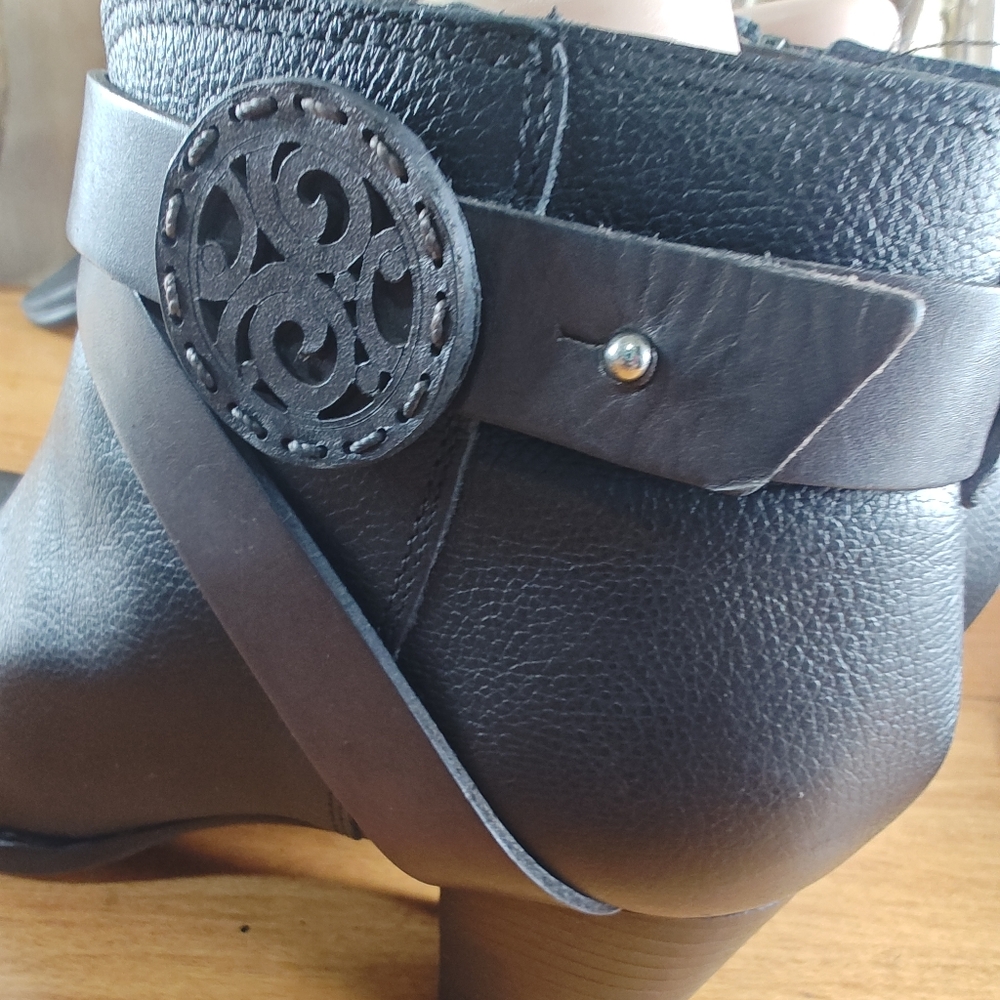 Brighton Gaucho Leather Ankle Boots Bootie Zip Strap Boho Women's Size 8M - Picture 9 of 16